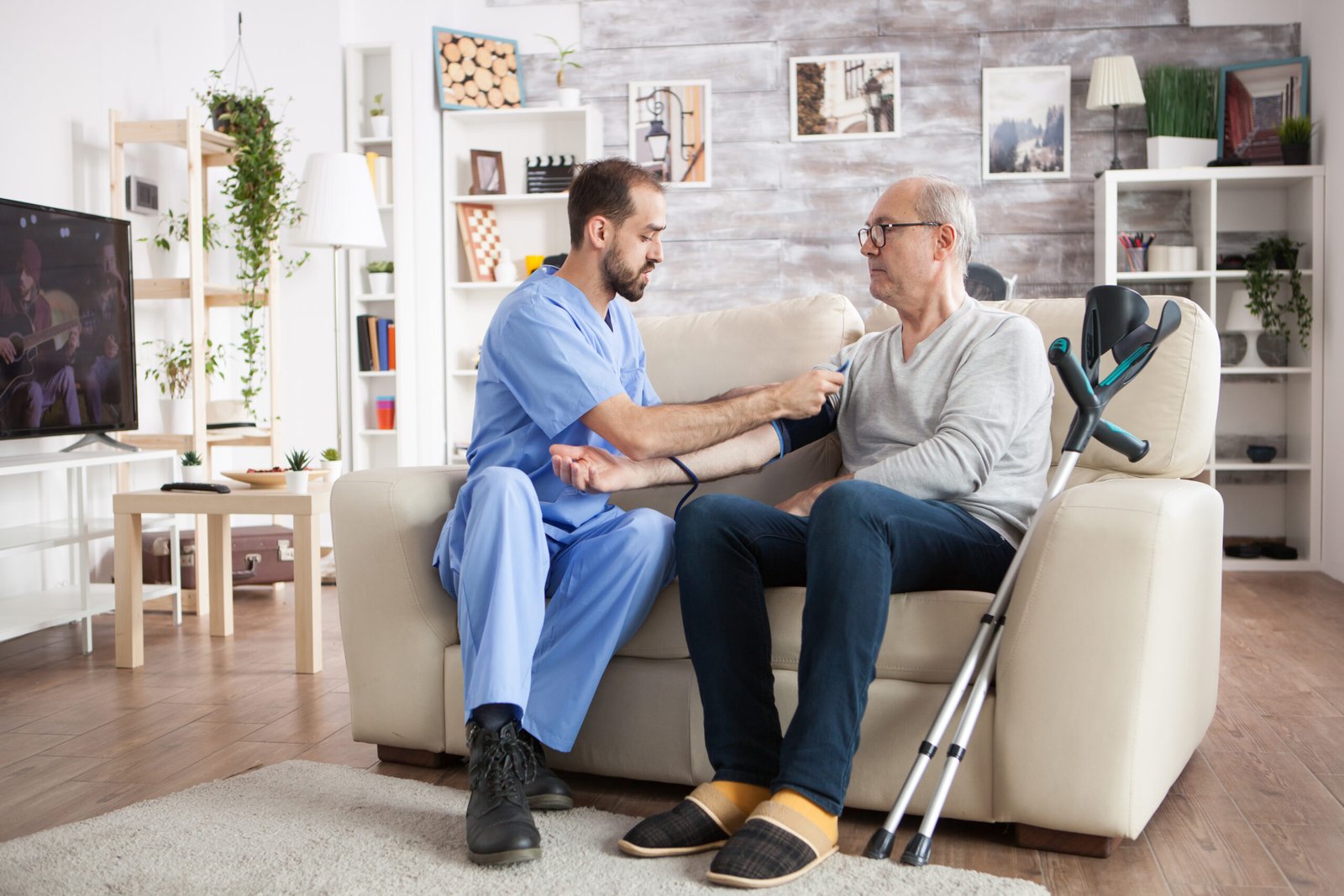5 benefits of a doctor visit at home - Home care by LCH